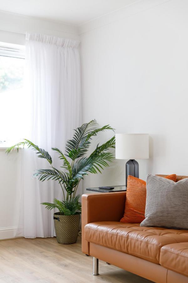 Beachside Retreat 2-Bedroom Gem With Free Private Parking & Outdoor Space Brighton Exterior foto